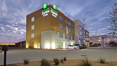 Holiday Inn Express & Suites Brookshire