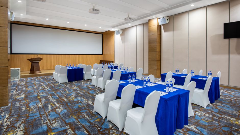 Holiday Inn Express Ordos Dong Meeting