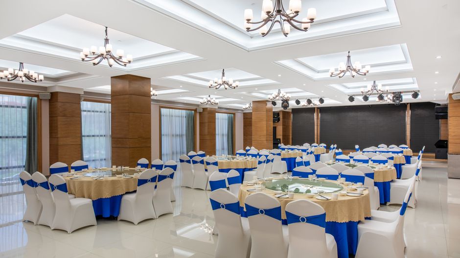 Holiday Inn Express Ordos Dong Ballroom