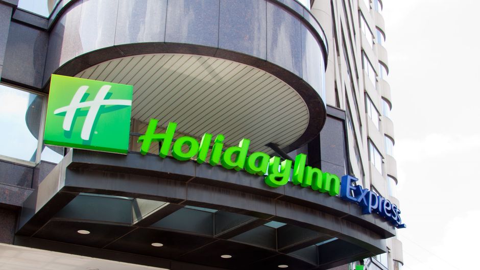 Holiday Inn Express Taoyuan Exterior