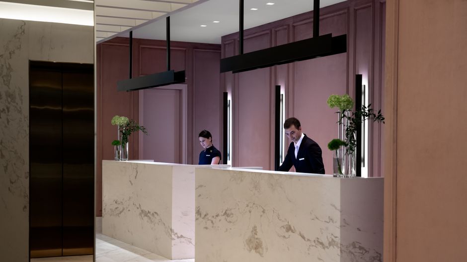 Four Seasons Hotel Montreal Lobby