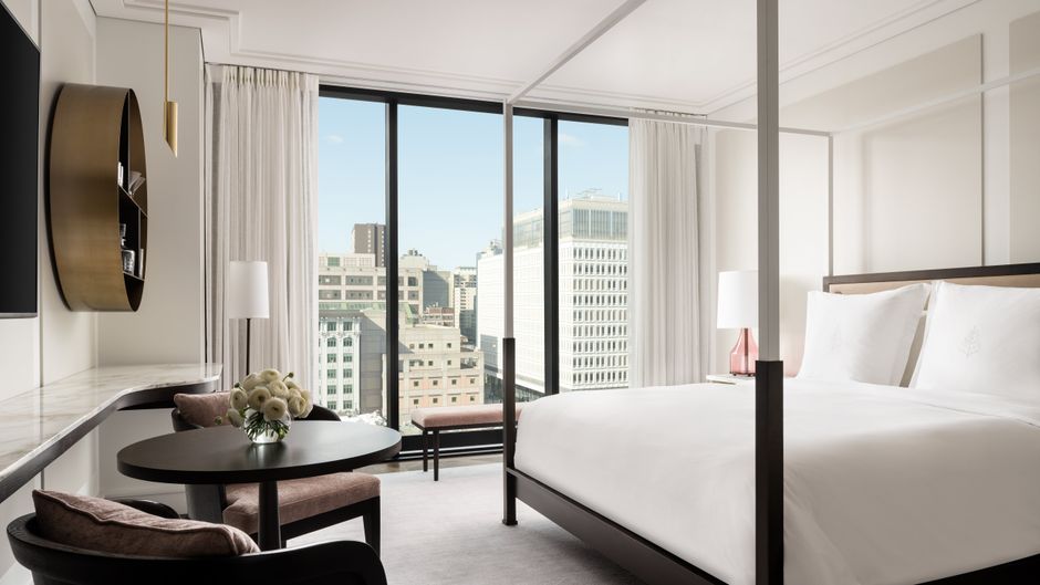Four Seasons Hotel Montreal Room
