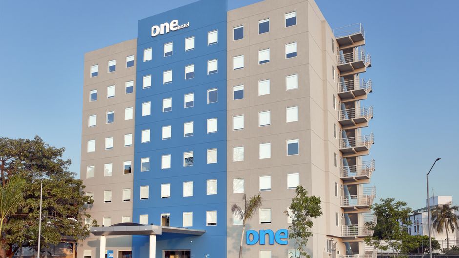One Acapulco Diamante Exterior