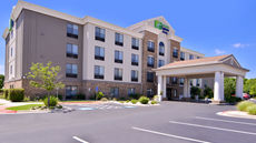 Holiday Inn Express Hotel & Suites