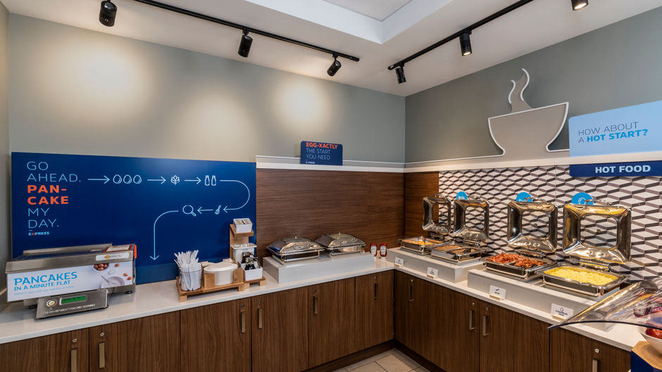 Holiday Inn Express & Suites North Bay Restaurant