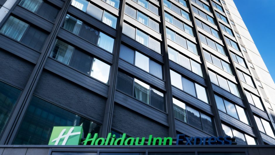 Holiday Inn Express Snow Hill Exterior