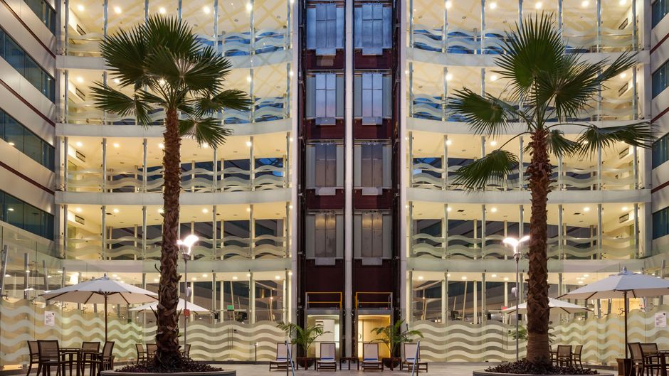 Crowne Plaza Hotel Leon Gto Pool