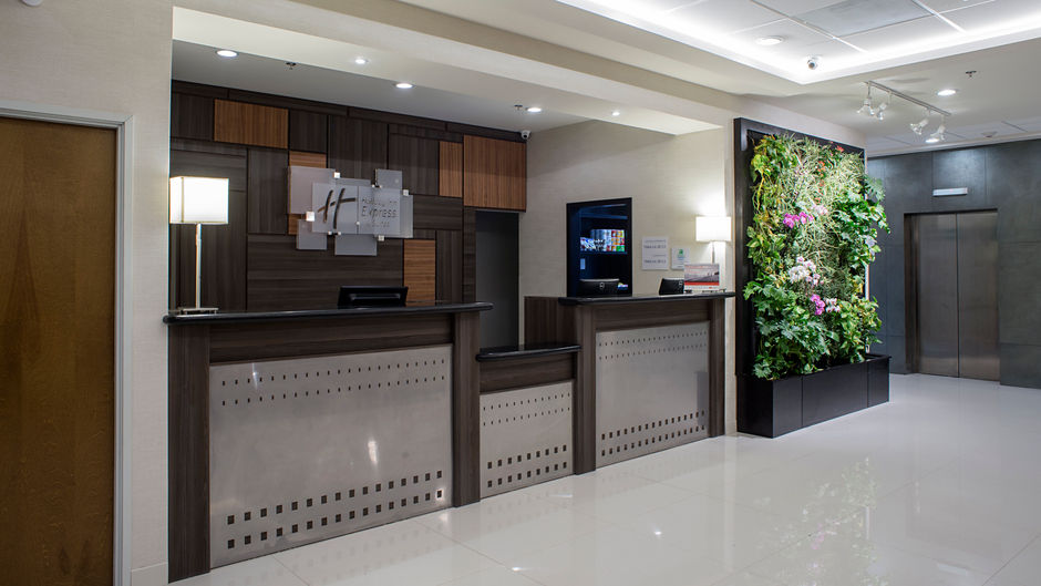 Holiday Inn Express & Suites Juventud Lobby