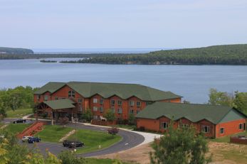 Holiday Inn Express Munising