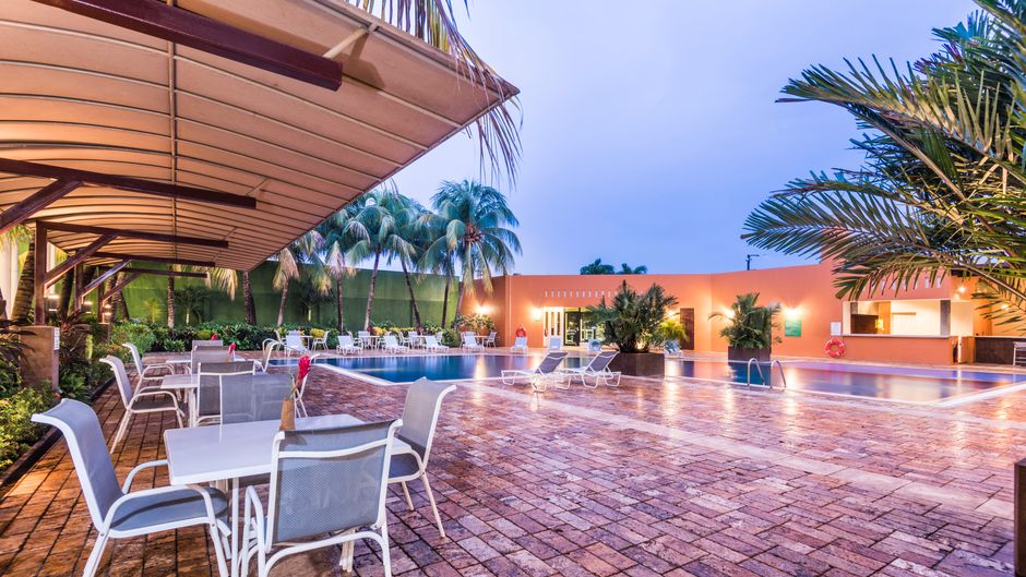 Holiday Inn Managua Convention Center Pool