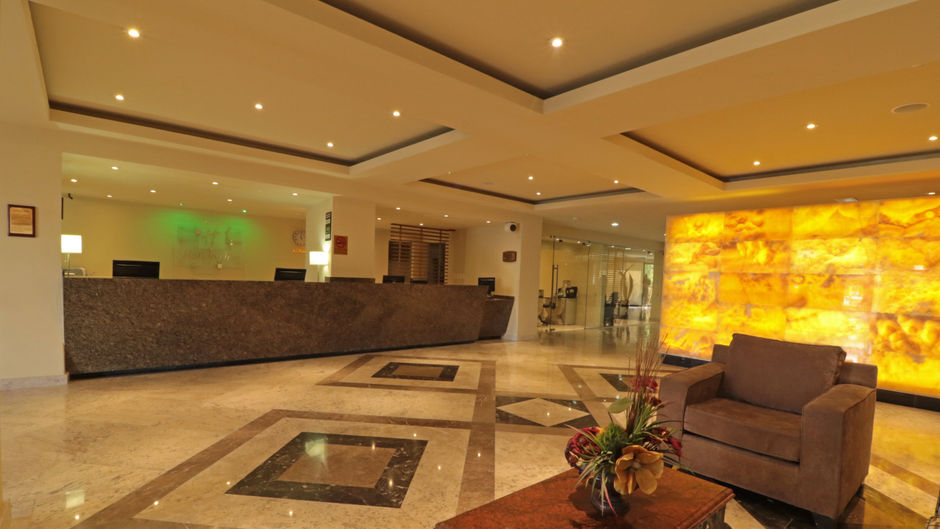Holiday Inn Monterrey Norte Lobby