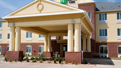 Holiday Inn Express & Suites Childress