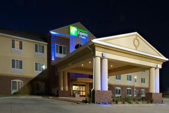 Holiday Inn Express & Suites Childress