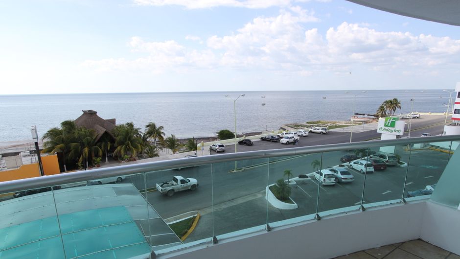 Holiday Inn Campeche Exterior