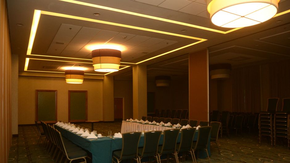 Holiday Inn Hotel/Suites Hermosillo Arpt Spa