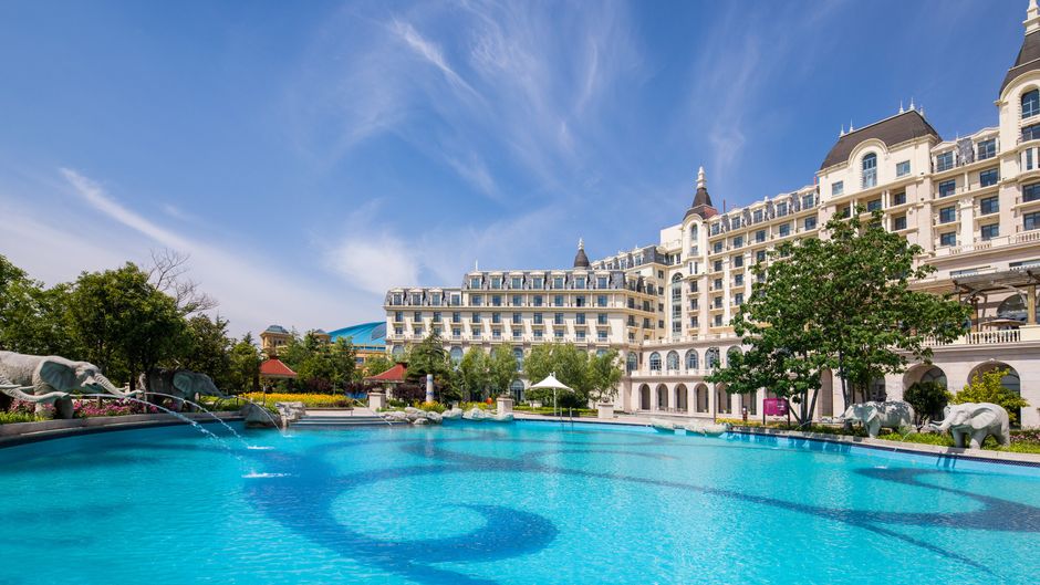 Crowne Plaza Qingdao Ocean Spring Resort Exterior