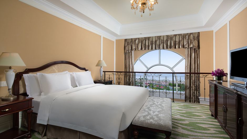 Crowne Plaza Qingdao Ocean Spring Resort Suite