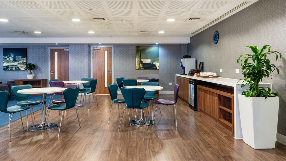 Holiday Inn Express Snow Hill Meeting