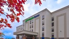 Holiday Inn Express/Suites Fayetteville