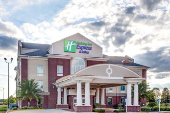 Holiday Inn Express Suites Raceland