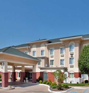 Holiday Inn Express Boonville