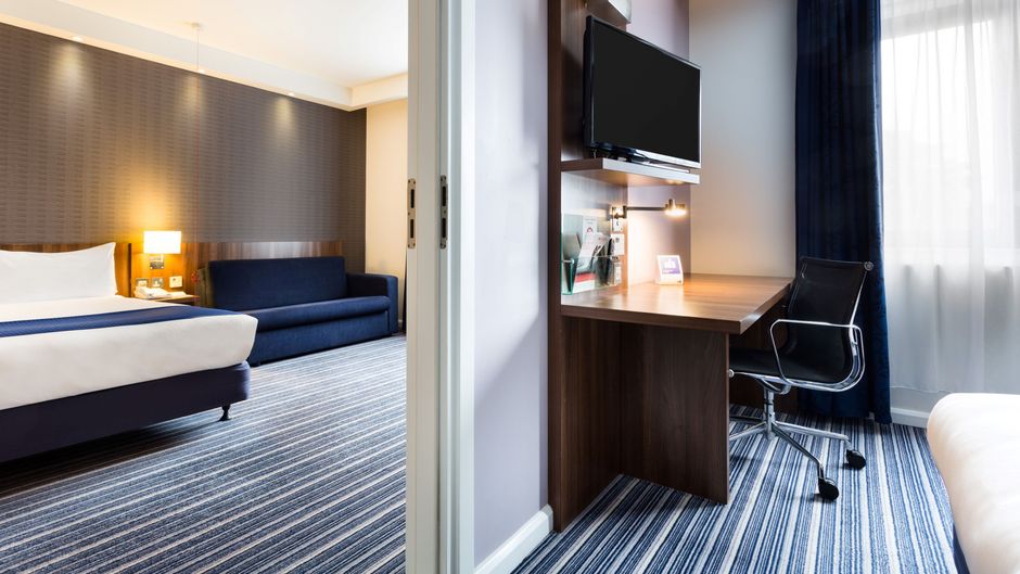 Holiday Inn Express Colchester Room