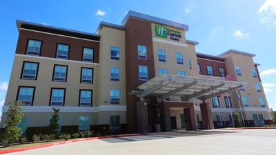 Holiday Inn Express & Suites Hwy 290