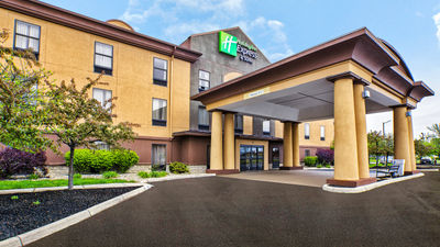 Holiday Inn Express Hotel & Suites
