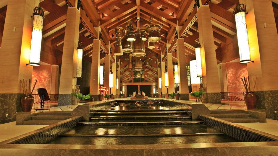 Crowne Plaza Danang Exterior