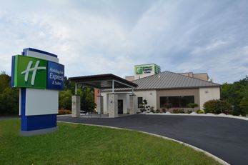 Holiday Inn Express & Suites Waterville