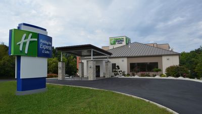 Holiday Inn Express & Suites Waterville