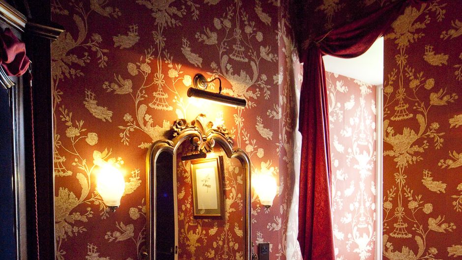 Coombe Abbey Room