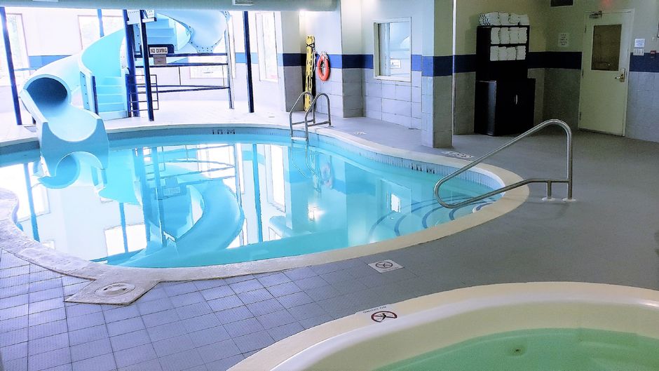 Holiday Inn Hotel & Suites Regina Pool