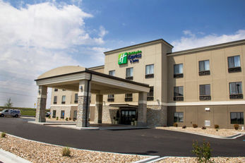 Holiday Inn Express & Suites Sikeston SW
