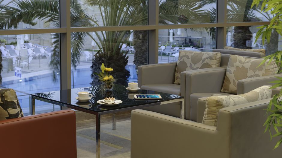 Leonardo Plaza Hotel Ashdod Lobby