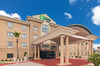Holiday Inn Express Hotel & Suites