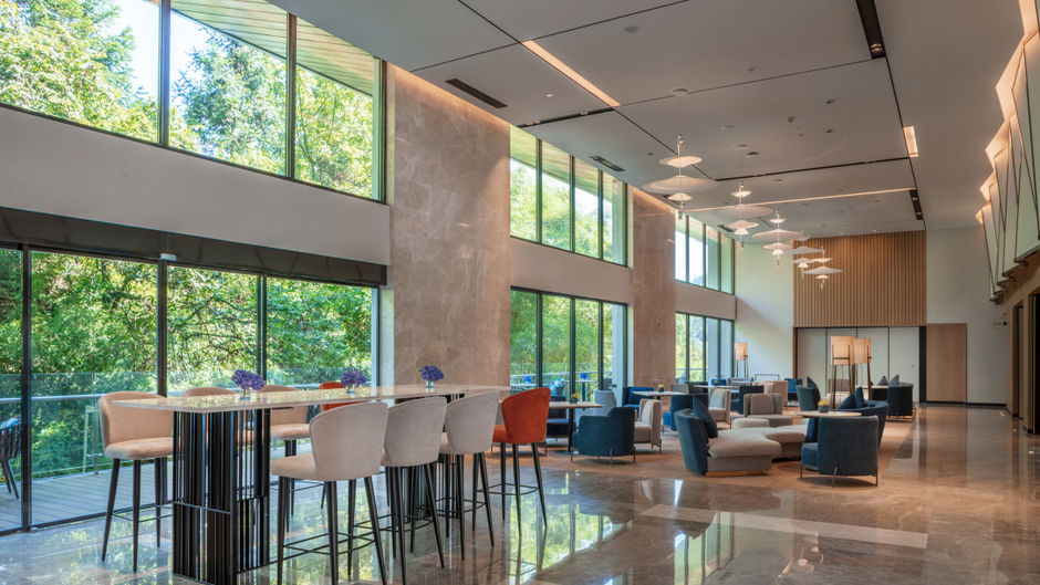 Holiday Inn Express E'mei Qiliping Lobby