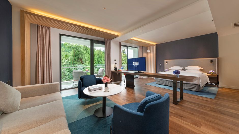 Holiday Inn Express E'mei Qiliping Suite