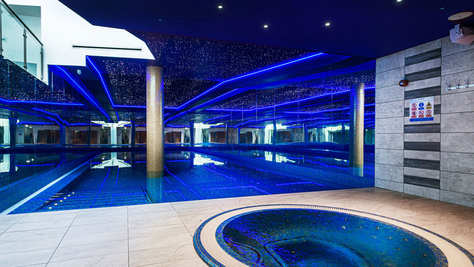 Atrium Hotel Heathrow Pool
