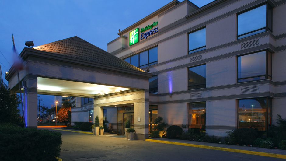 Holiday Inn Express Concepcion Exterior