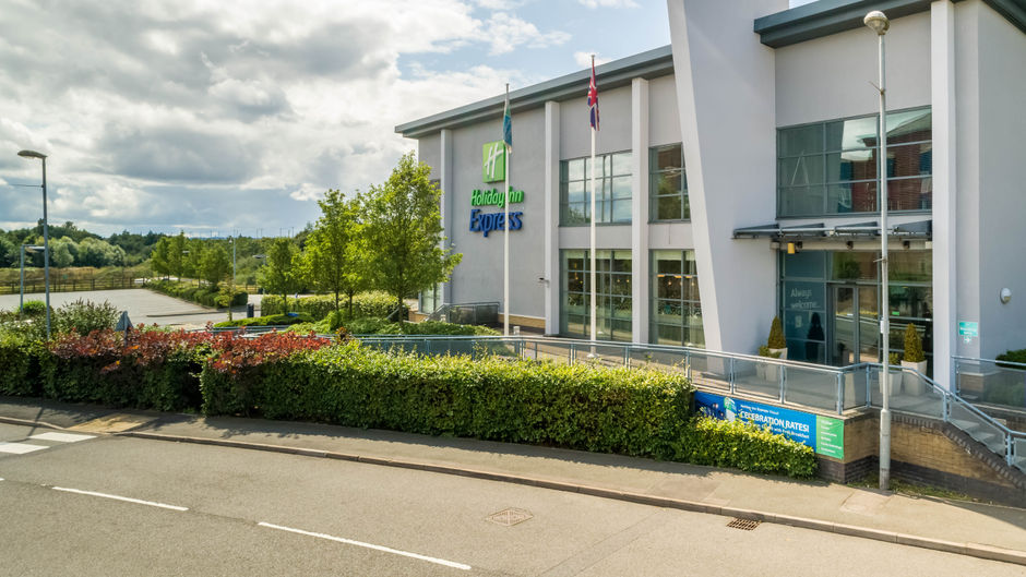 Holiday Inn Express Birmingham - Walsall Exterior