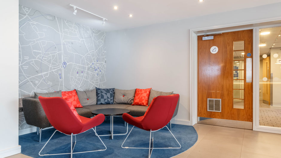 Holiday Inn Express Birmingham - Walsall Lobby