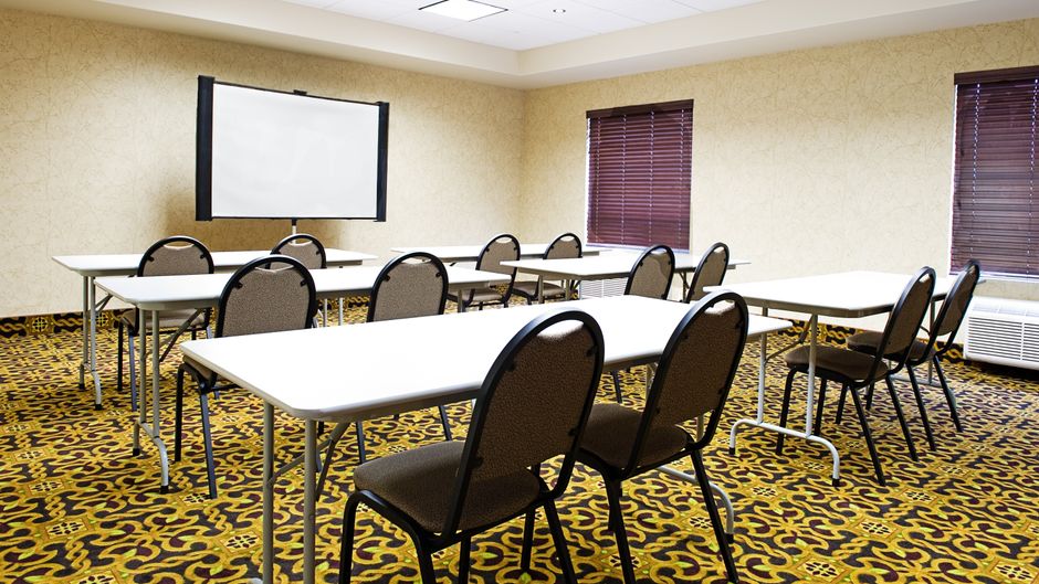 Holiday Inn Express Slave Lake Meeting