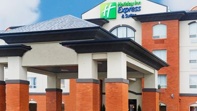 Holiday Inn Express Slave Lake