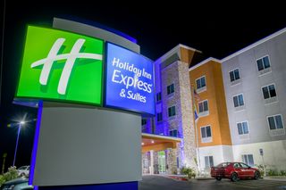 Holiday Inn Express/Suites Raymondville