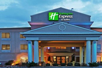 Holiday Inn Express & Suites Chickasha