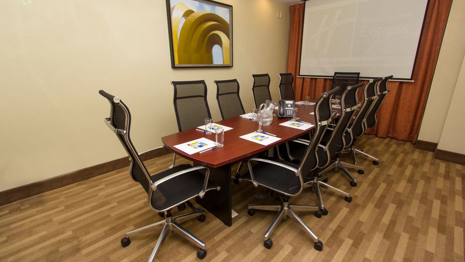 Holiday Inn Express Guadalajara Airport Meeting