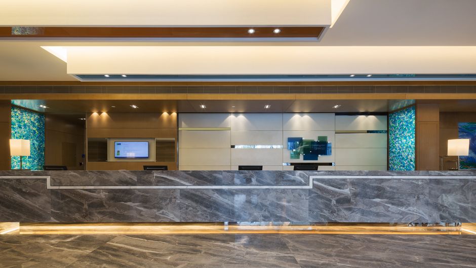 Holiday Inn Express Shanghai New Jinqiao Exterior