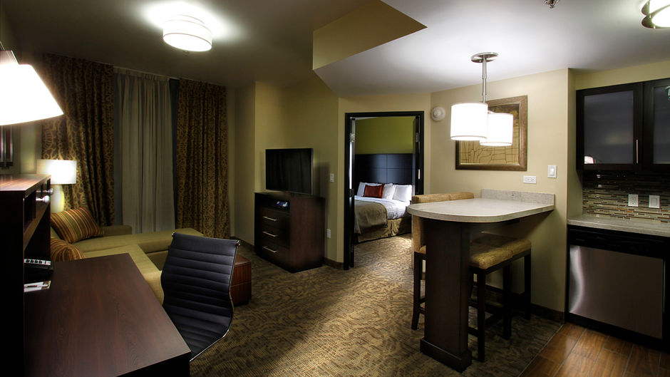Staybridge Suites Chihuahua Suite