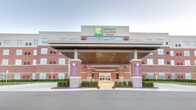 Holiday Inn Express & Suites Plymouth